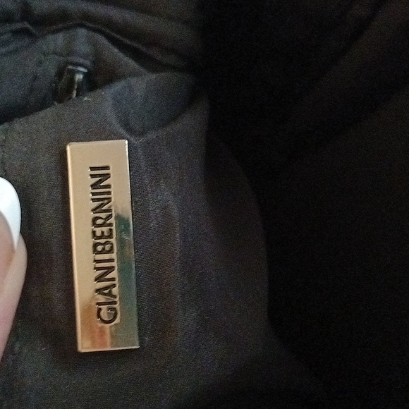 Giani Bernini Leather Backpack🖤💕 - Picture 5 of 11